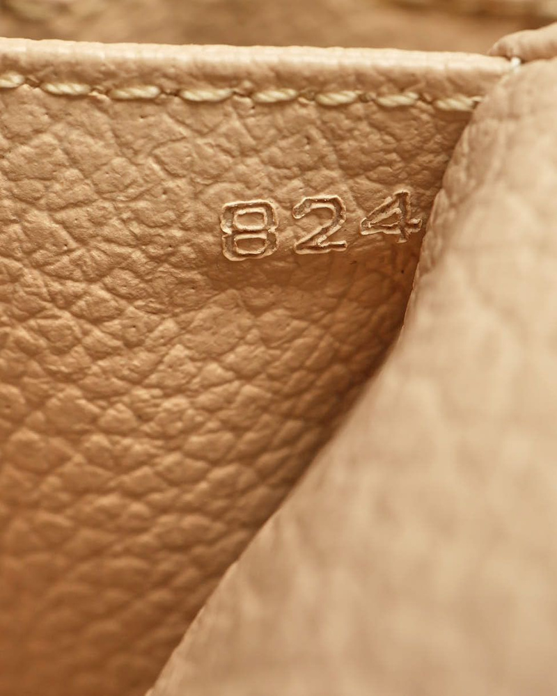 Louis Vuitton Monogram Trouse Toilette 28