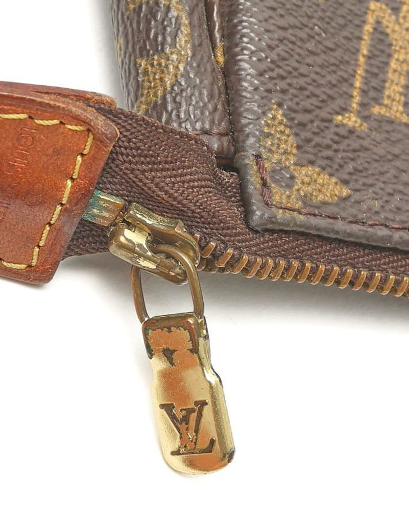 Louis Vuitton Monogram Pochette Accessoires Bag