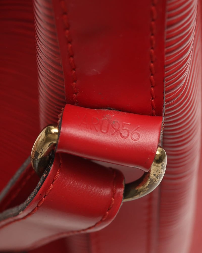 Louis Vuitton Epi Noé Petit Bag