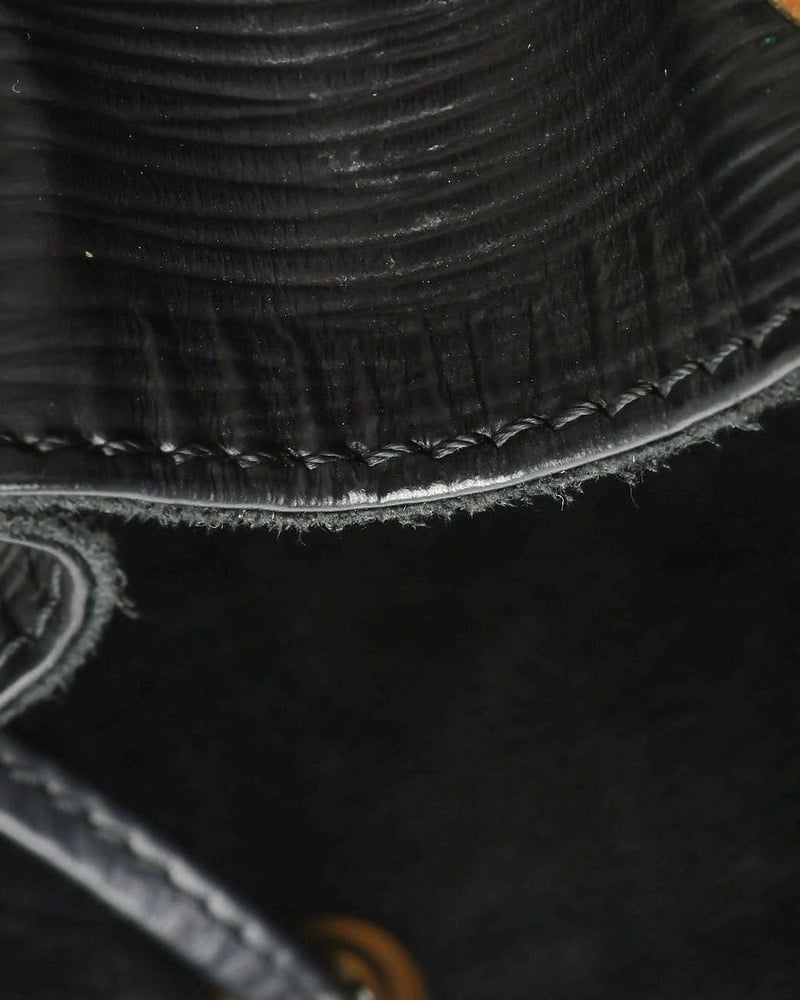 Louis Vuitton EPI Noé Petit Bag