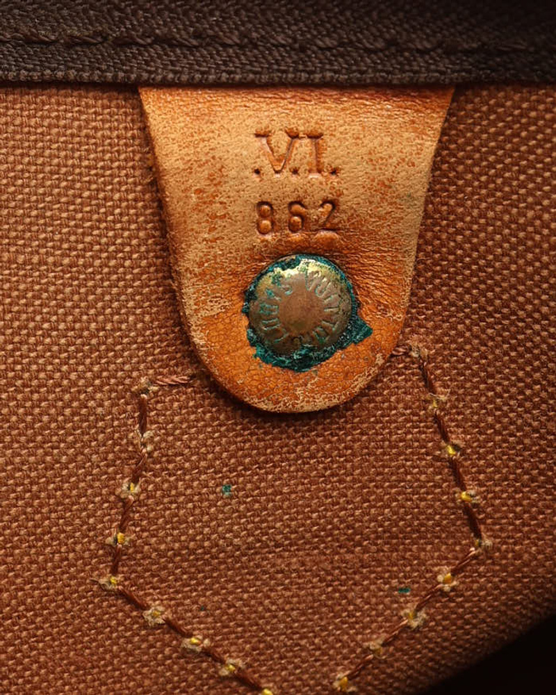 Louis Vuitton Monogram Speedy 25 Bag