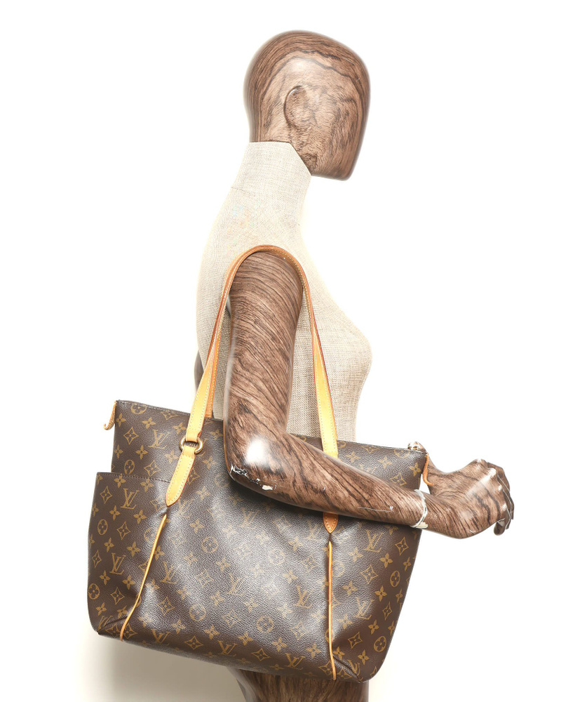Louis Vuitton Monogram Totally MM Bag
