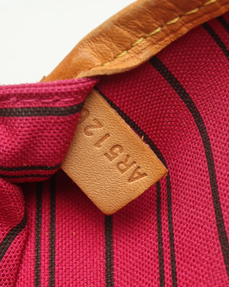 Louis Vuitton Monogram Neverfull MM Tote Bag