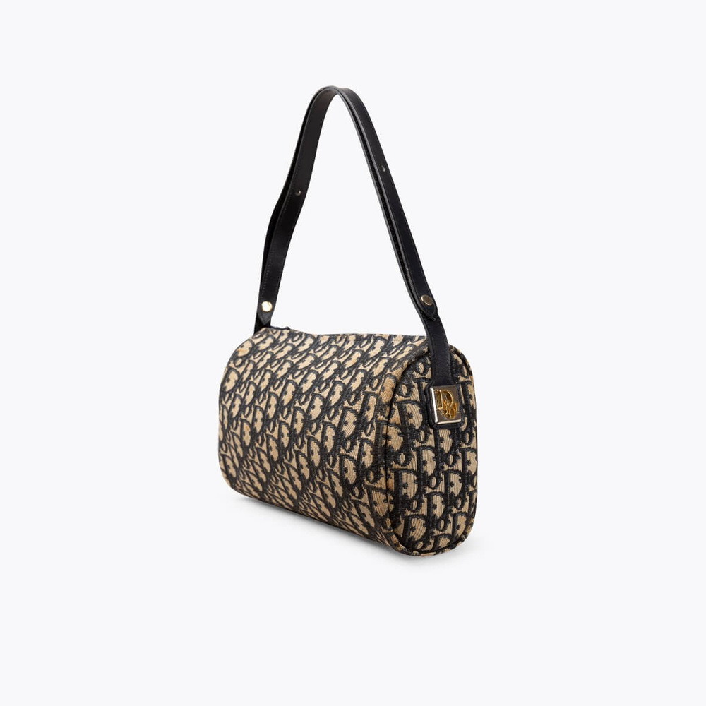 577_fd3dd70740-673-25169-4-full