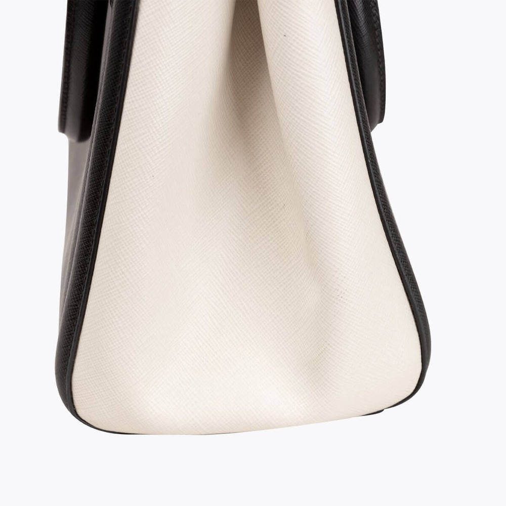 700_2ac6a700a4-a1075089-7-full