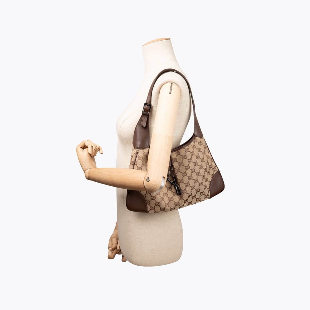 796_d56cb17404-671-25931-8-full