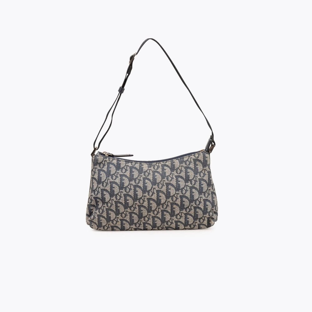 802_347176d0ed-679-14203-1-full