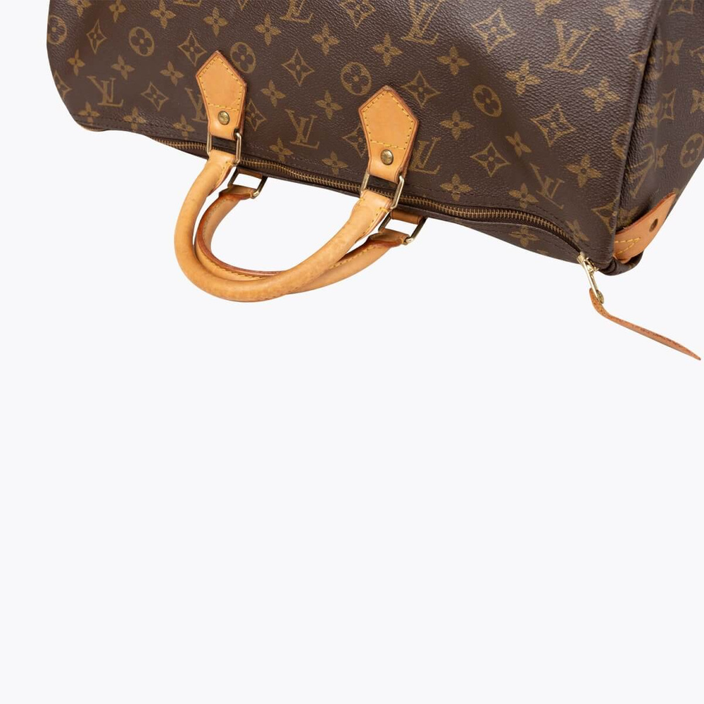 825_3eefe6170b-670-22727-6-full