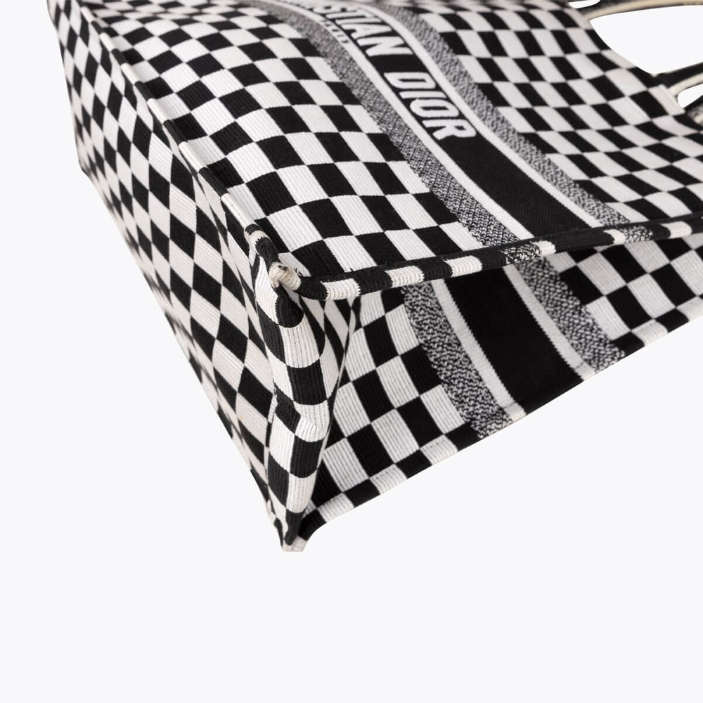 911_ce66828a0f-wz185449-7-full