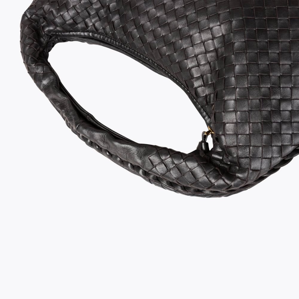 1081_e7866937a6-20000055792-5-full