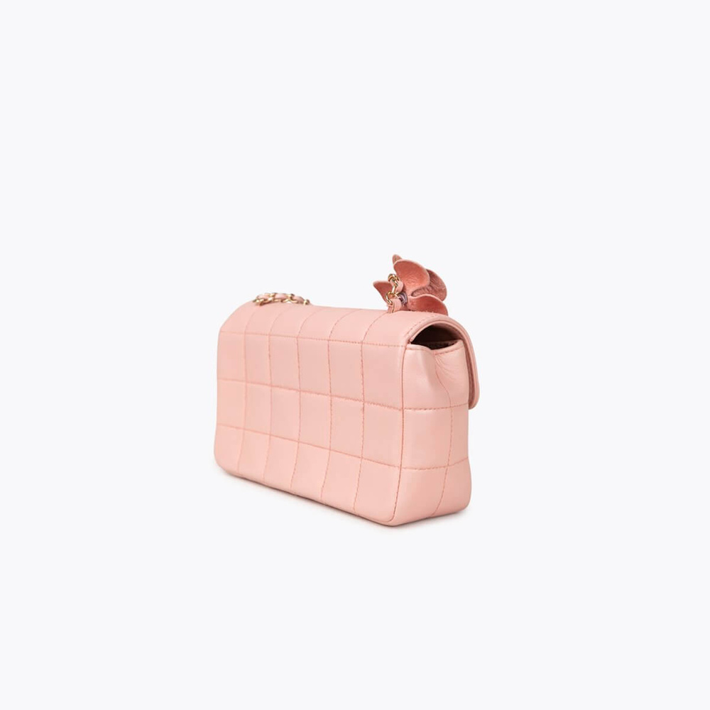 1115_b6955294e0-17000779023-4-full