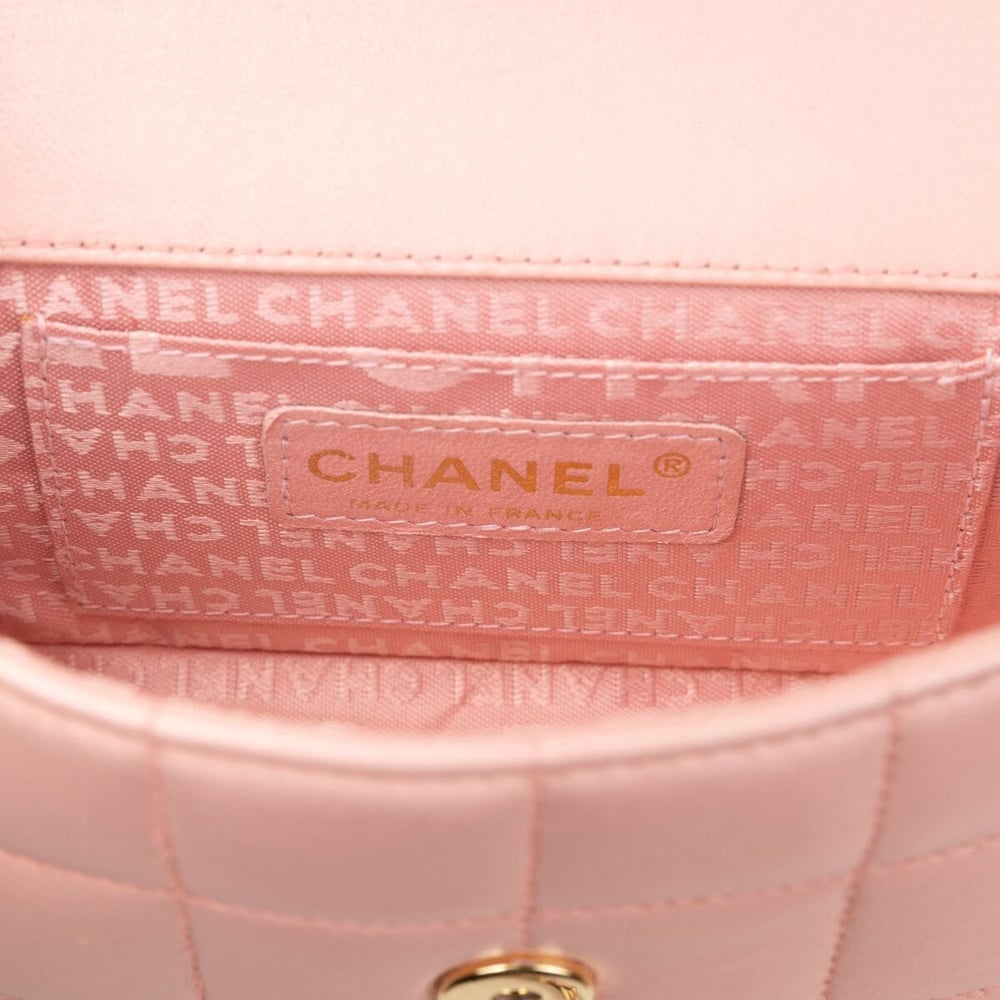 1115_f4c305760b-17000779023-7-full