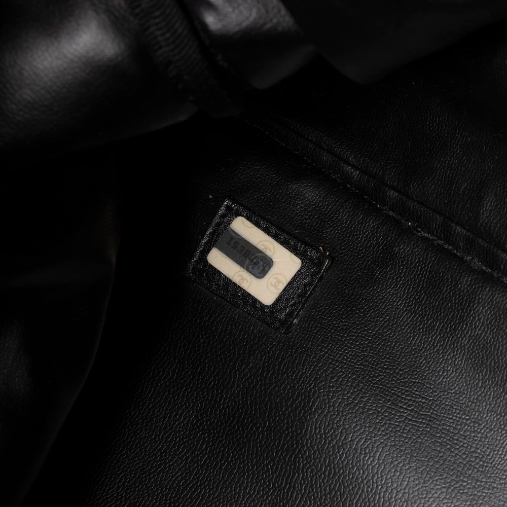 1223_101af963b3-687-16738-9-full