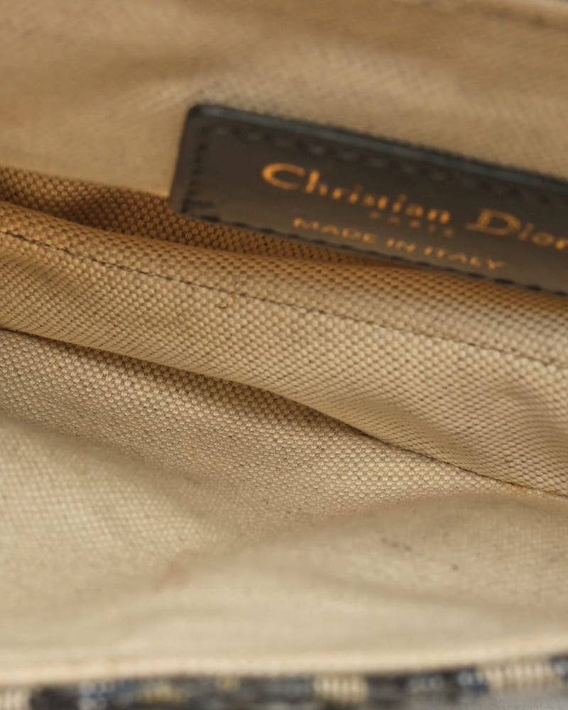 12248_d8f3a3f8ce-765-00101_11-full