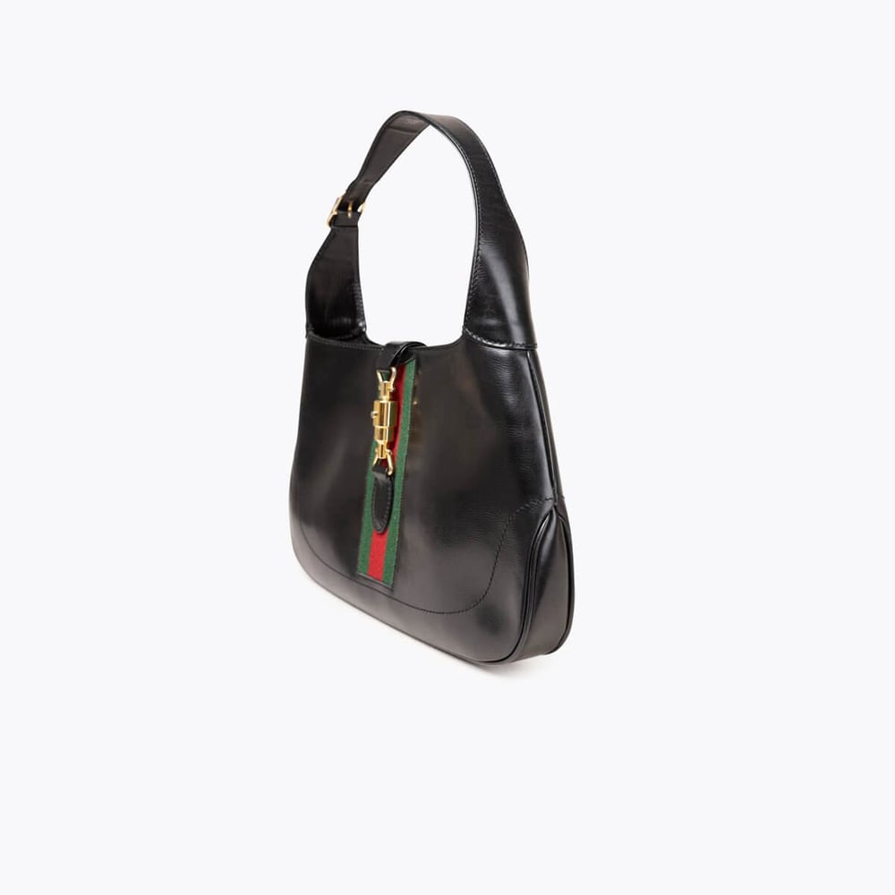 1226_c8ebb0d427-687-16124-2-full