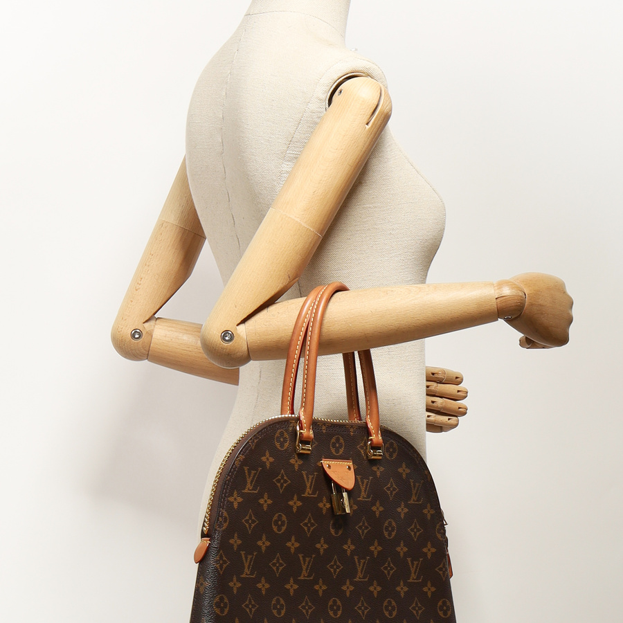 15068_b65bbb8fd6-777-34398-6-square