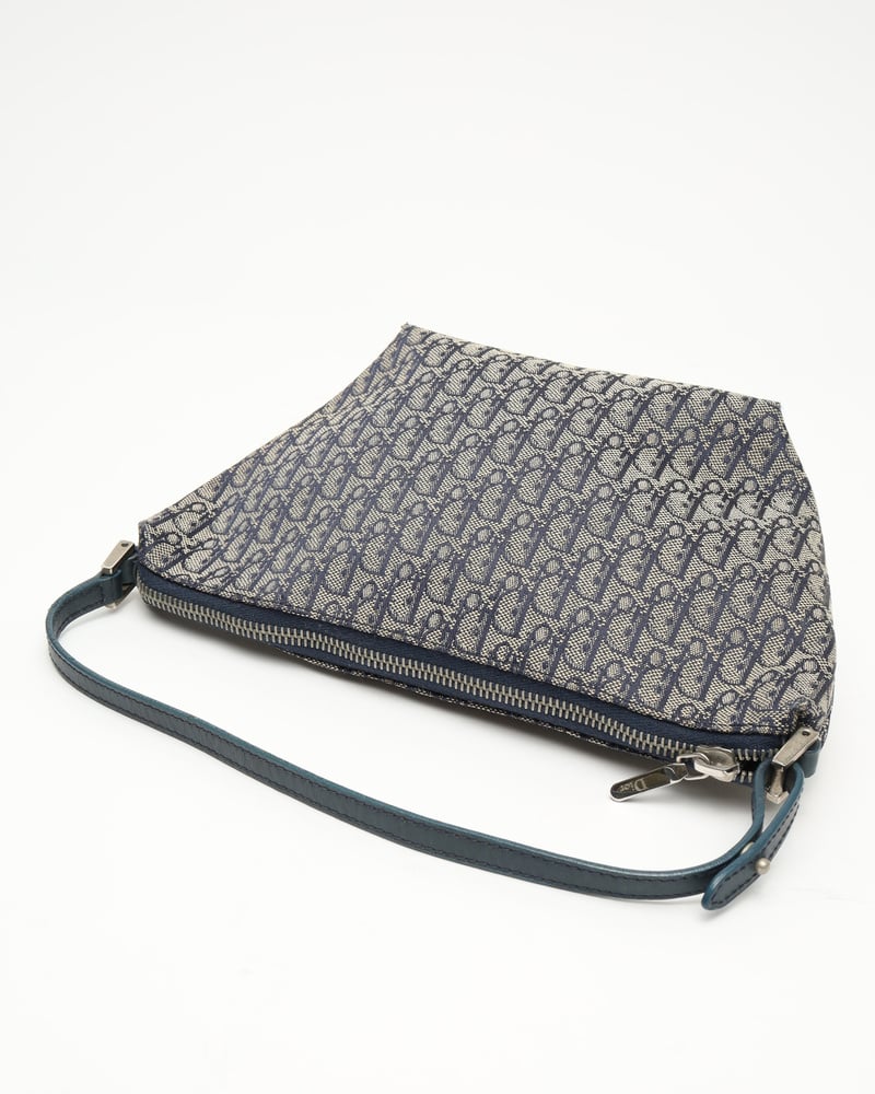 16669_4ce76e3d8e-788-206145-full