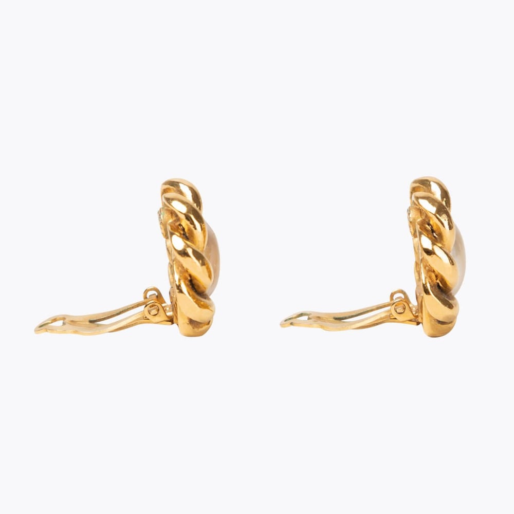 1667_66972d6801-221416468-4-full