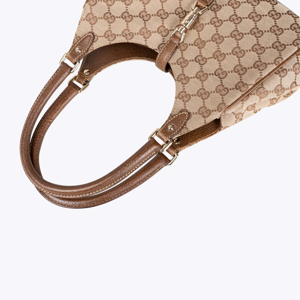 1687_26c51816e0-693-24629-6-full