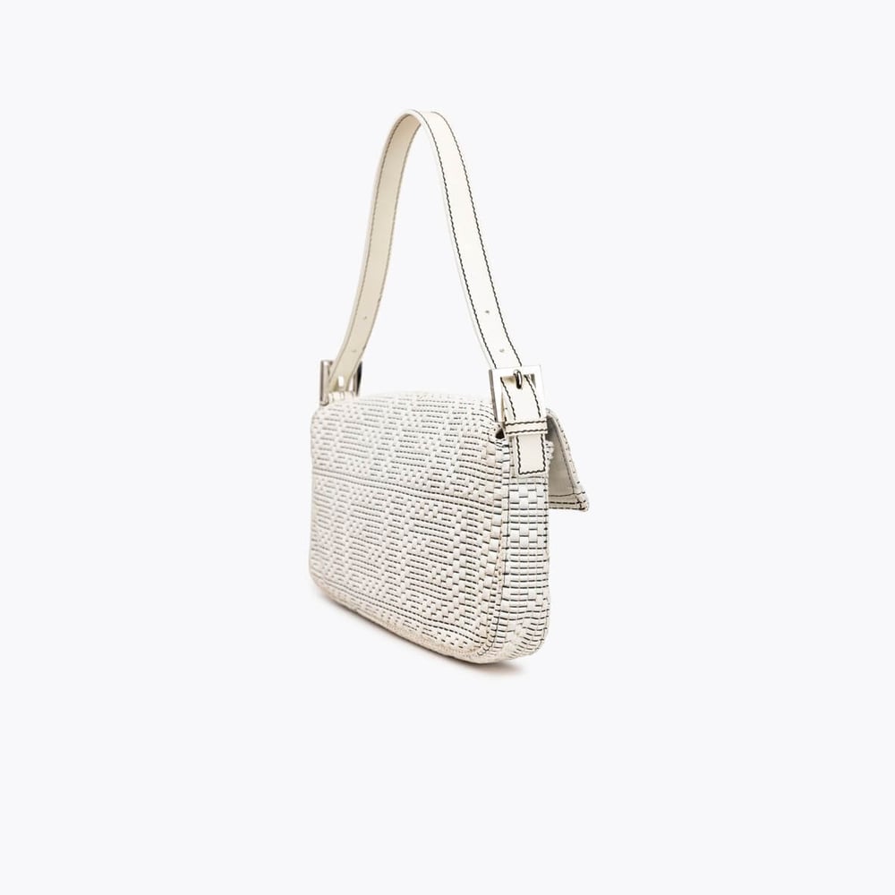 1827_55dff86fdd-696-18254-4-full