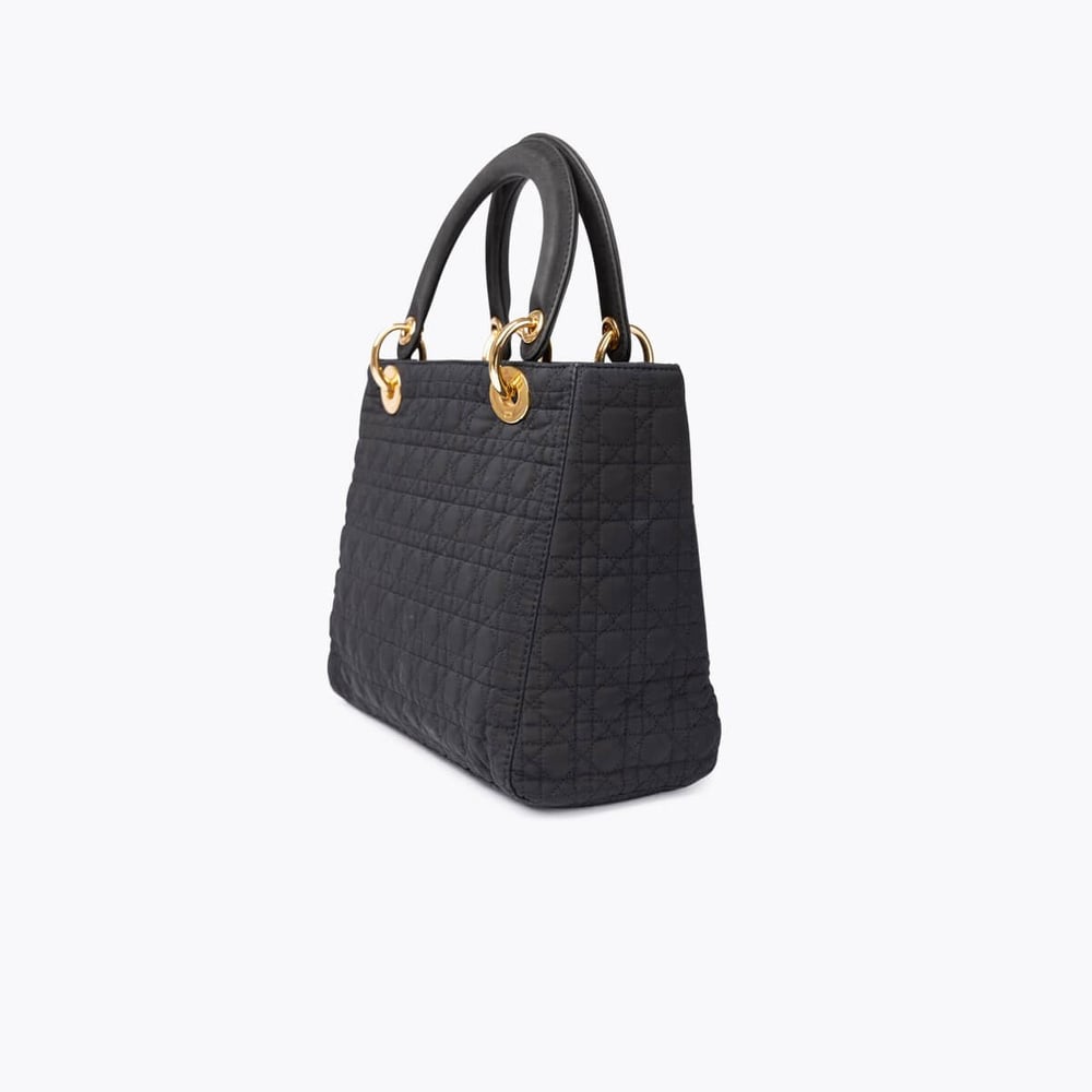 2089_81e88597ce-698-22389-4-full