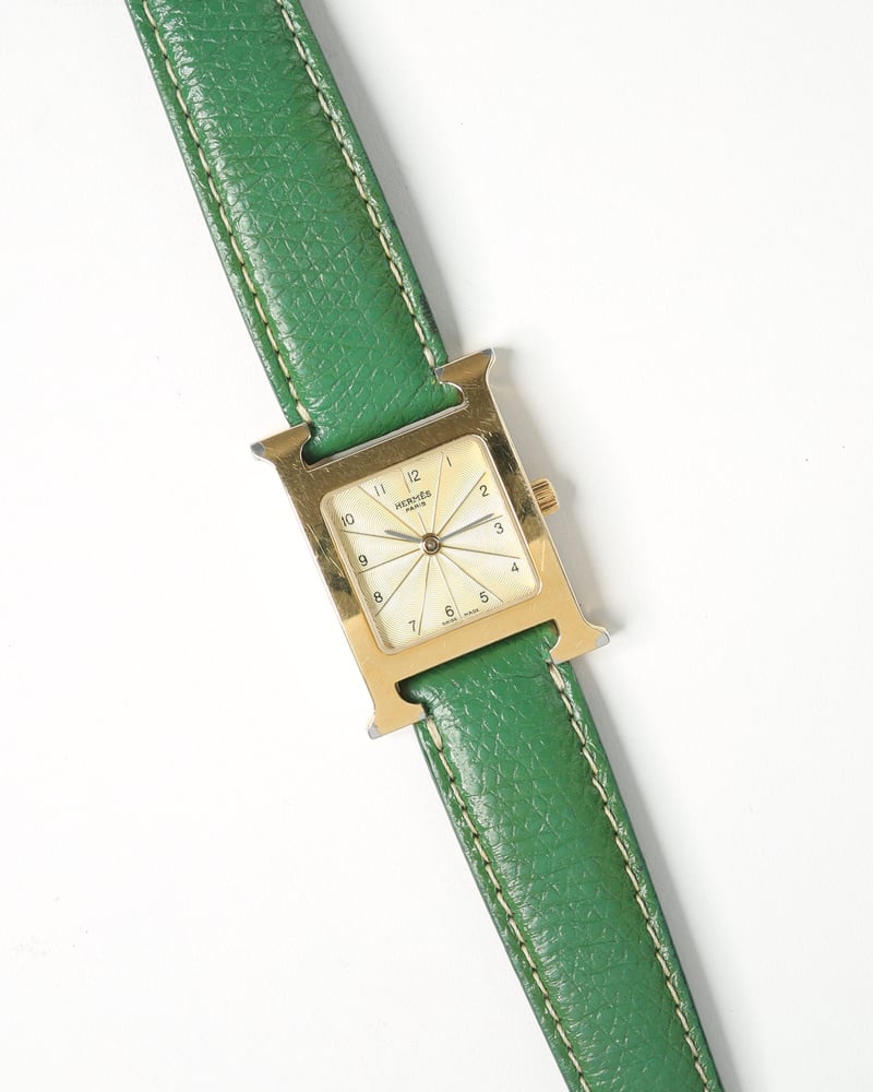 Vintage Hermès Heure H 21mm Ref HH1.210 Watch - A Retro Tale