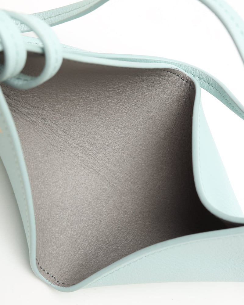 21807_0b70ad8409-2250000459003_6-full