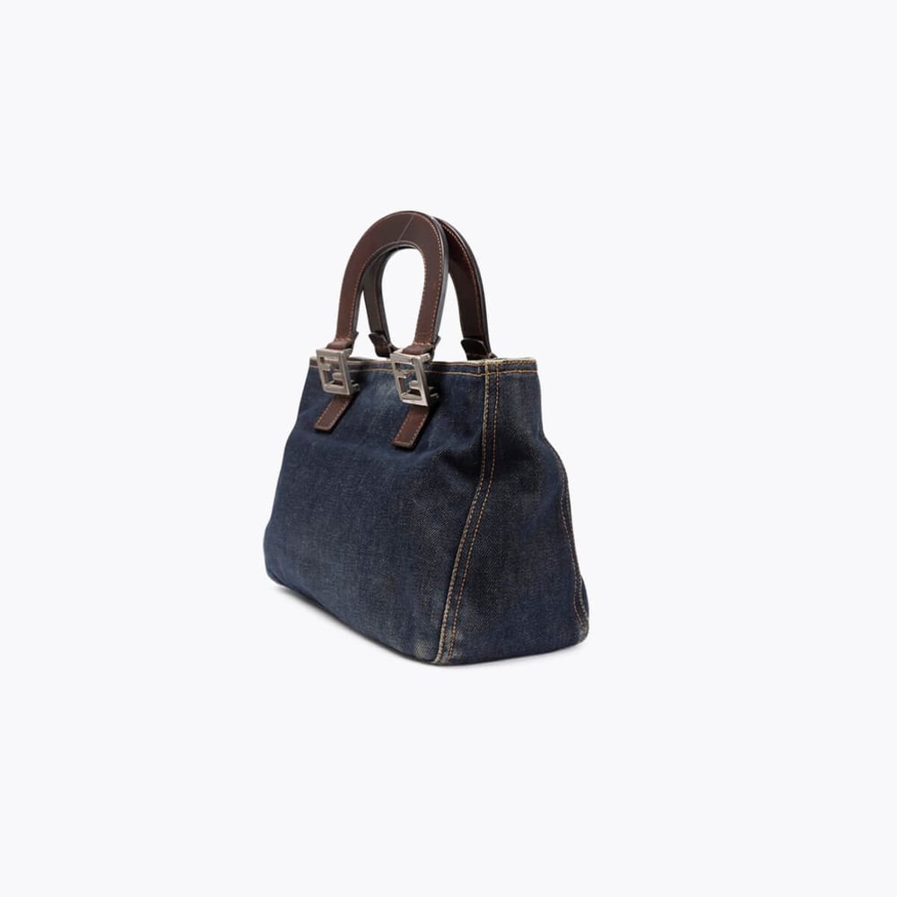 2195_40812a1e75-697-15764-3-full