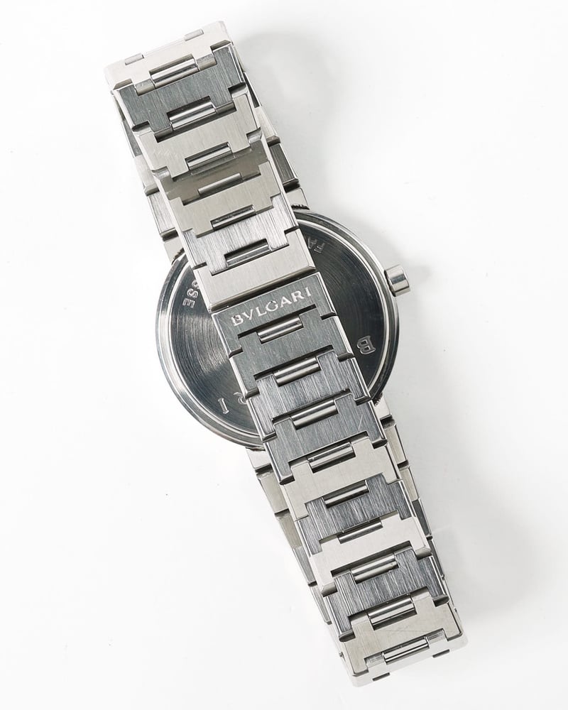 Vintage Bvlgari Bulgari Bulgari 33mm Ref BB33SS Watch - A Retro Tale