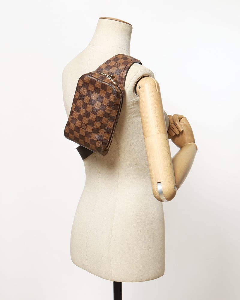 22804_e41043417f-801-39213_6-full