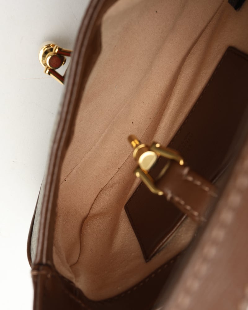 23211_729f3bf2df-805-39991_8-full