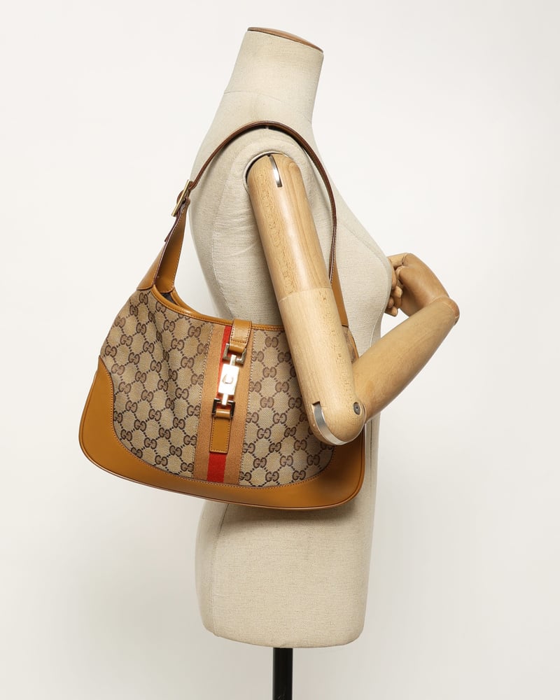 23247_edc3462621-811-25109_12-full