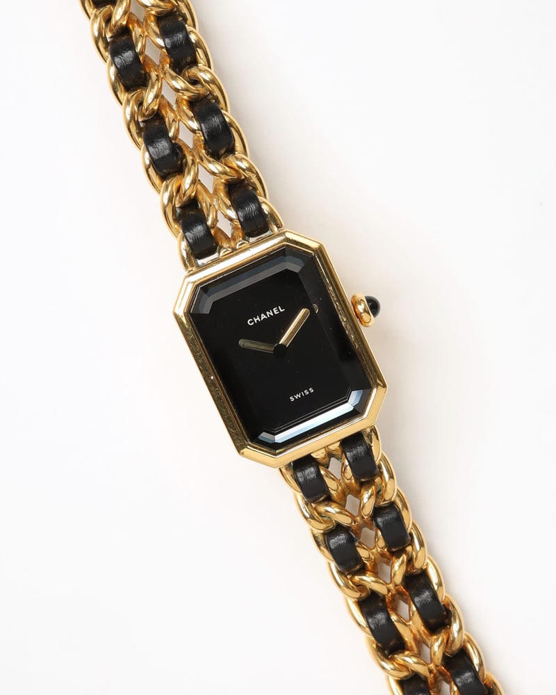 Vintage Chanel Premiere M 20mm Watch - A Retro Tale