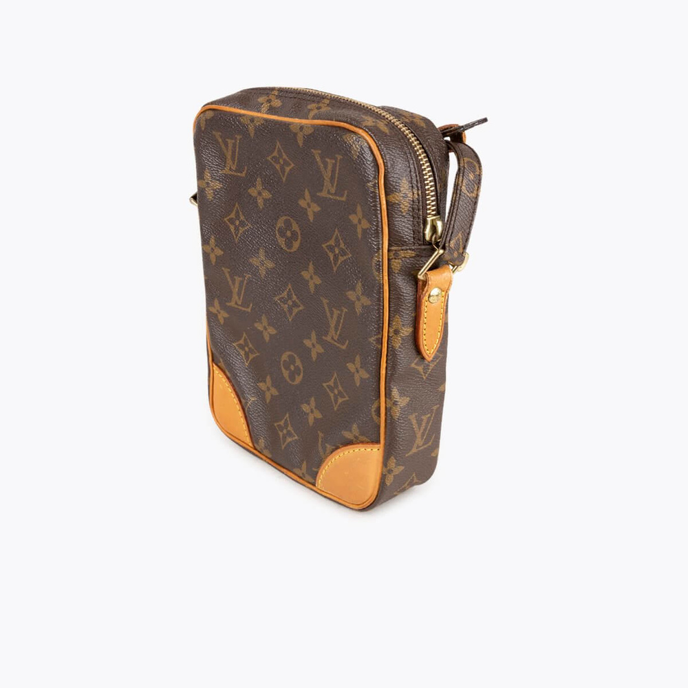 306_e577a2203c-220821143-4-full