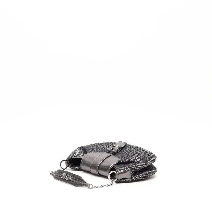 30910_8e3fb9dac9_file-square