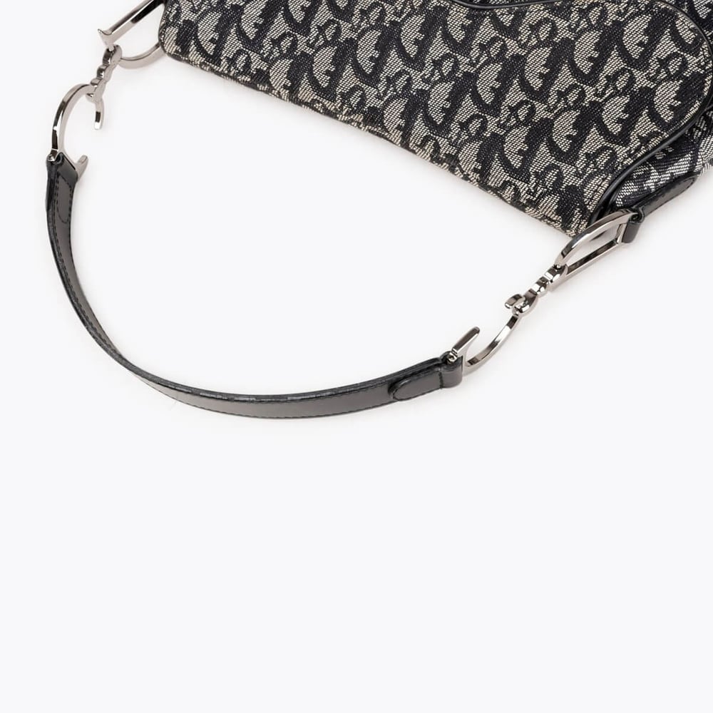 318_6161a49063-666-22636-8-full