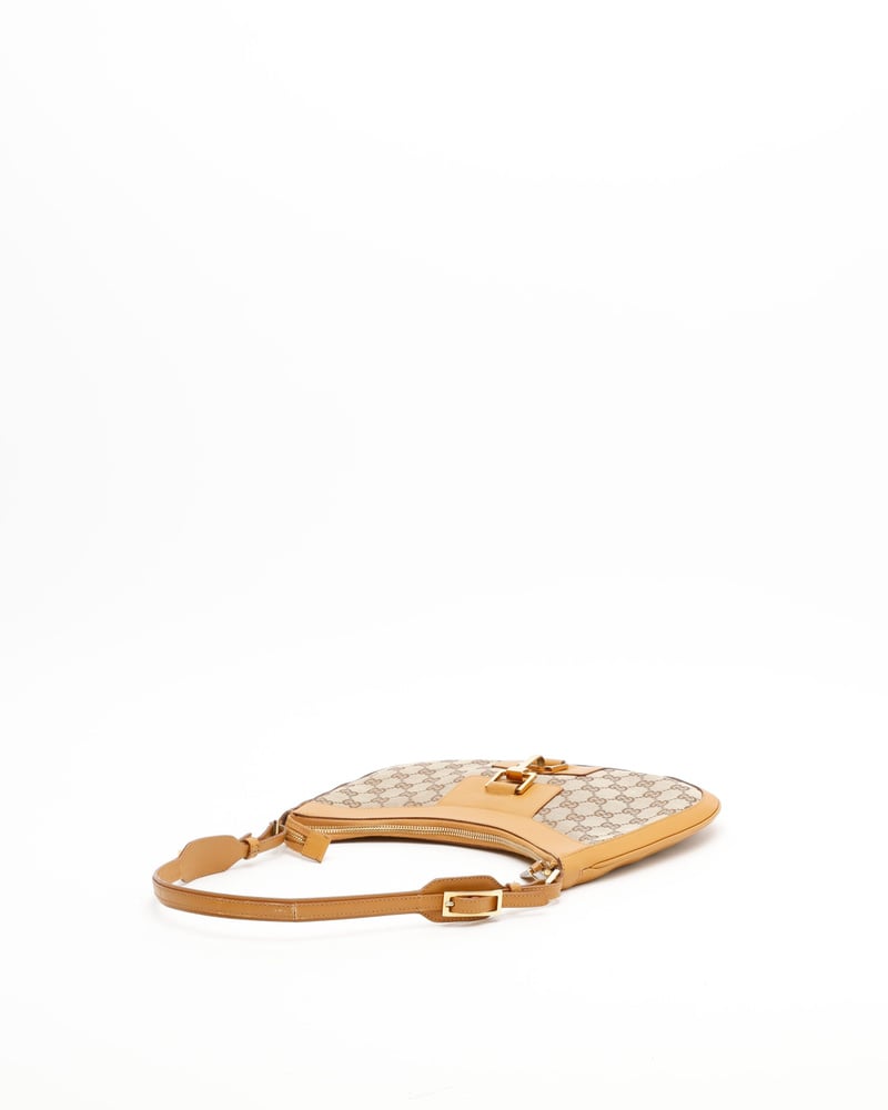 32300_2c8034bbba_file-full