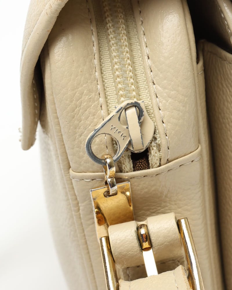 32374_30d0a8e244_file-full