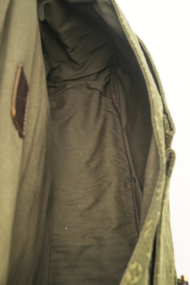 35063_279530259f_file-full