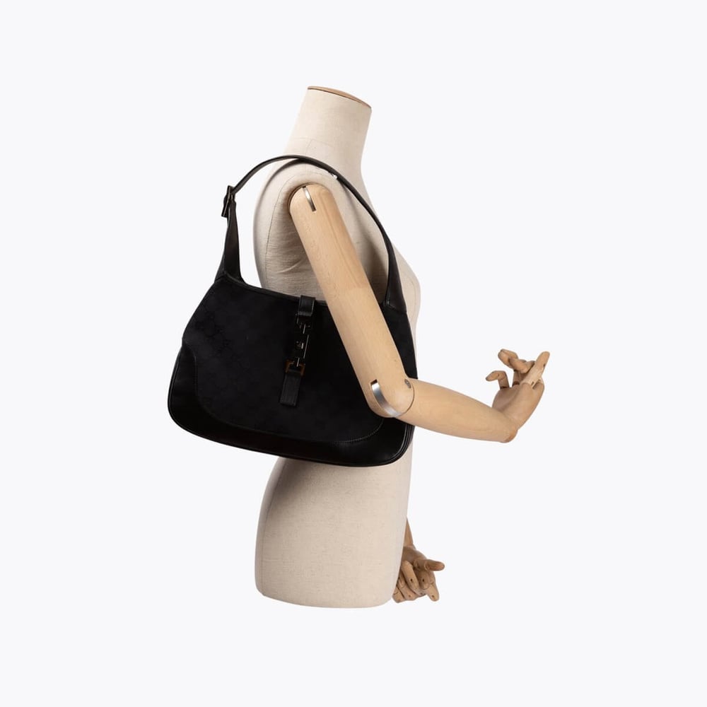 3572_1ce299f0a3-715-17412-7-full