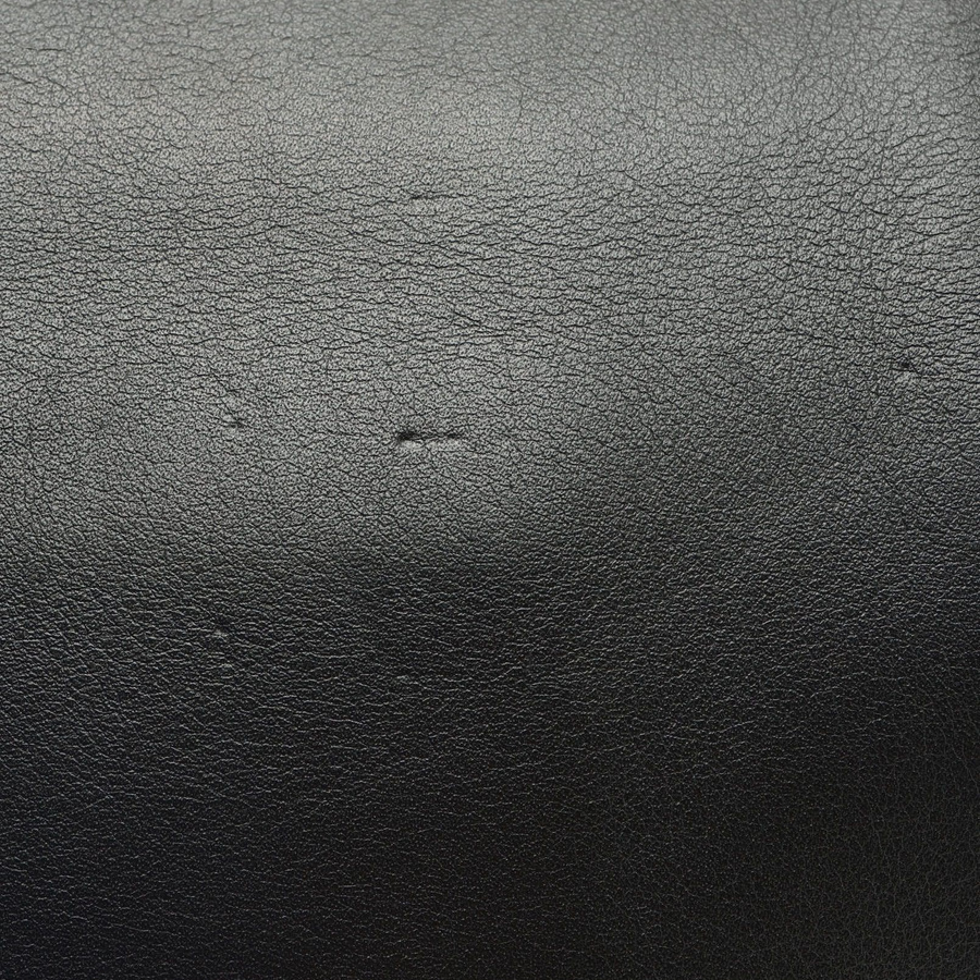 36896_7e272b7f03_file-square