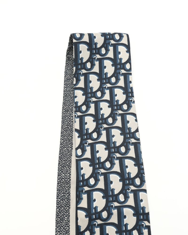 38247_81a9394175_file-full