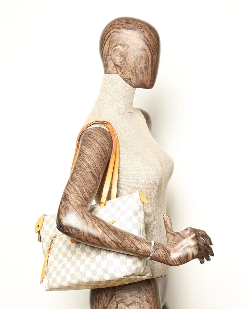 42298_5374576752_file-full