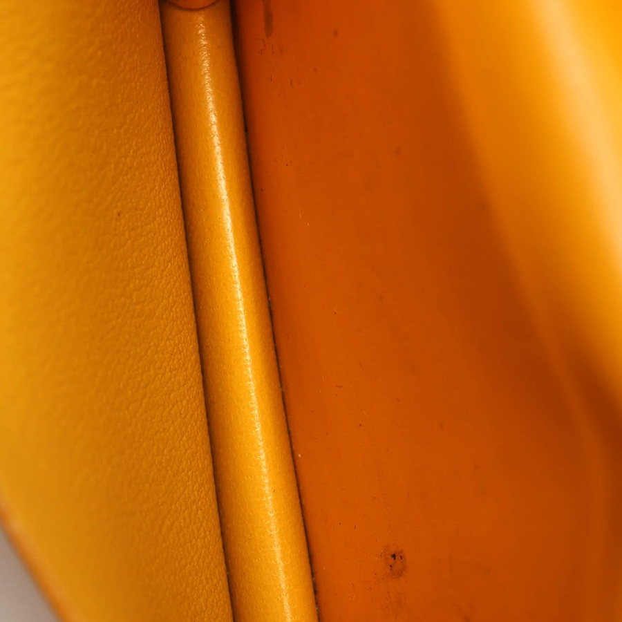 44176_12237ee6f5_file-square