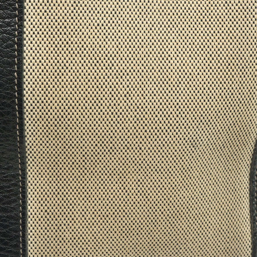 46919_7f557b7464_file-square
