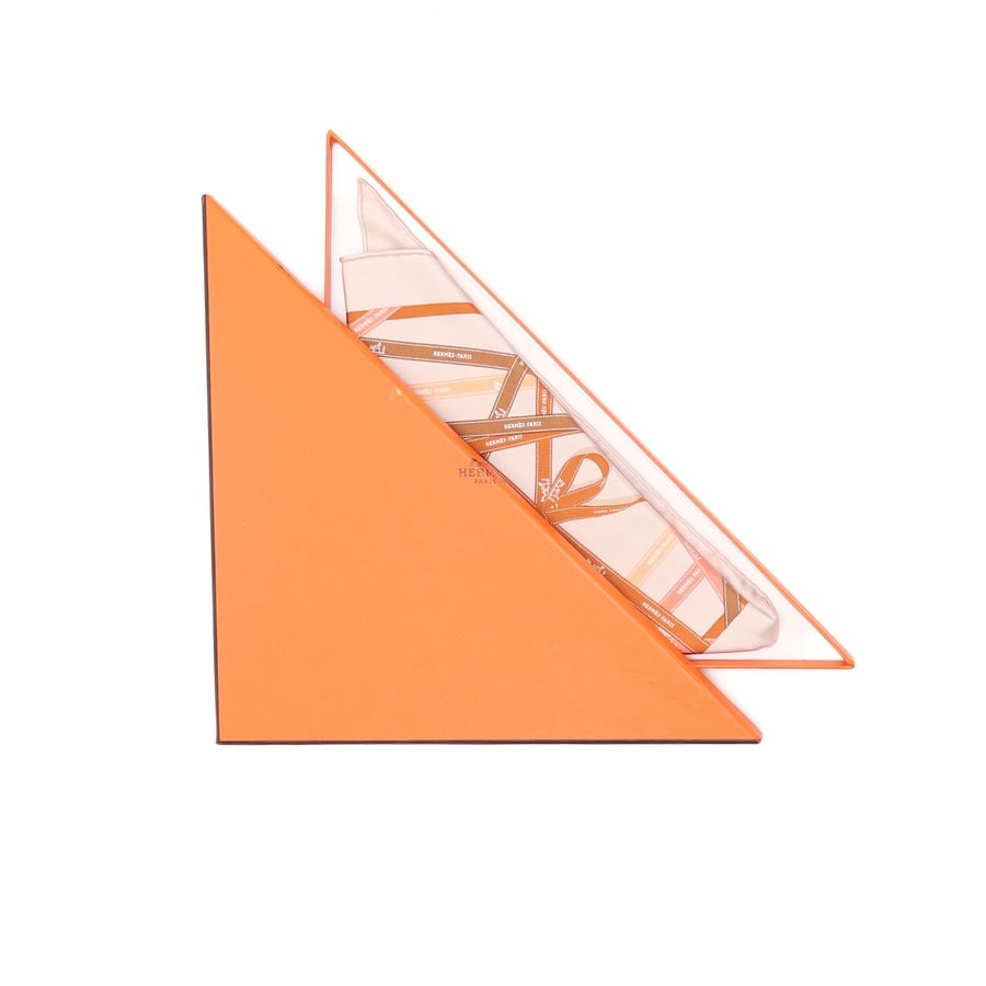 46953_2f067302d1_file-square