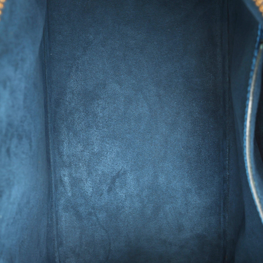 48223_a6d6c43ca4_file-square