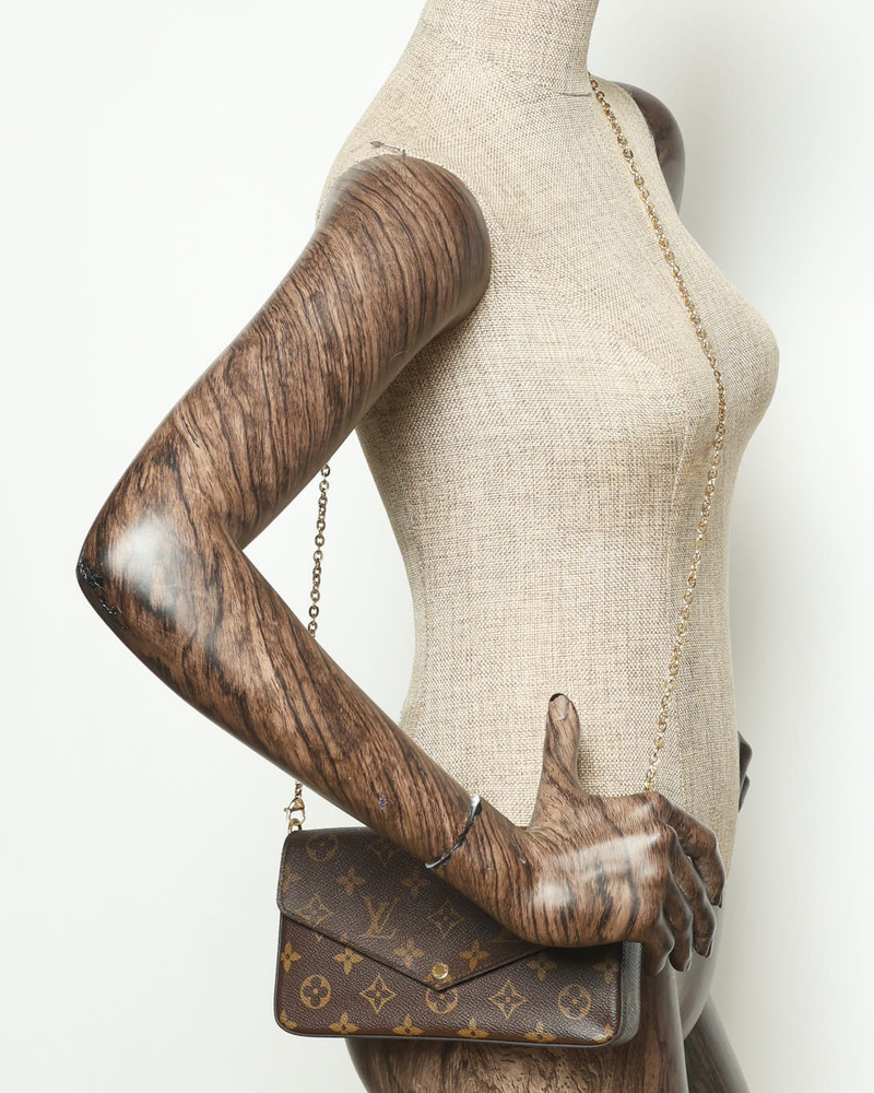49269_4d91bab80e-monogram_pochette_felicie-full