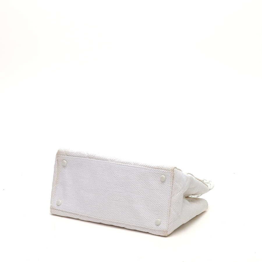 52690_3d6d51fba7_file-square