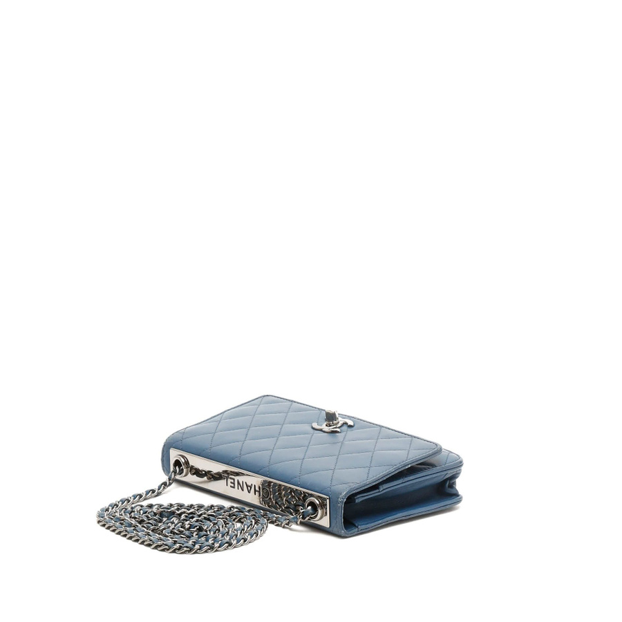 52836_594314e2fa_file-square